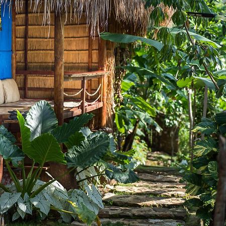 Sten Lodge eco Homestay&restaurant Labuan Bajo Esterno foto