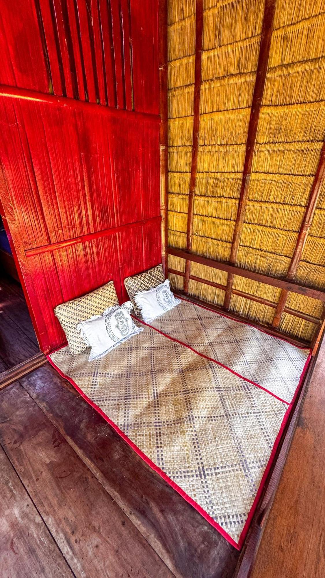 Sten Lodge eco Homestay&restaurant Labuan Bajo Esterno foto